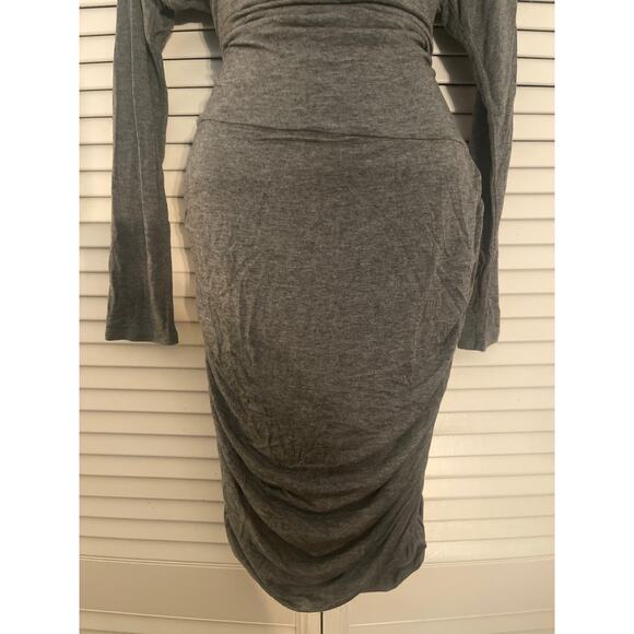 Athleta Stretch Bodycon Lined Dress Modal size Small . Fits gorgeous - Picture 3 of 7